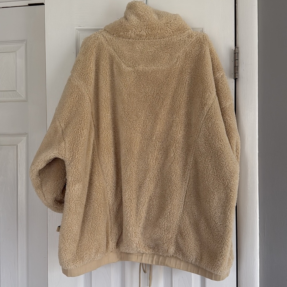 Fuzzy pullover - Picture 2 of 4